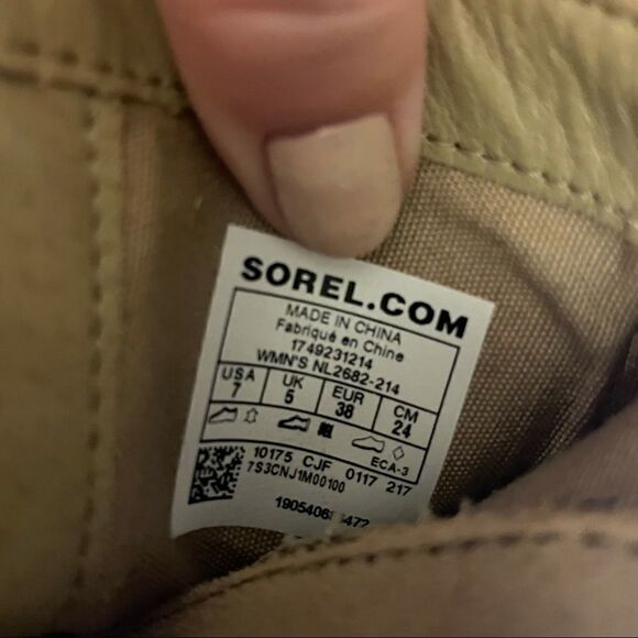 Sorel Farrah Suede Ankle Boots - Picture 6 of 6